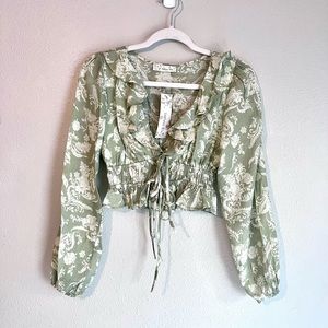 NWT Endless Blu Floral Crop Top